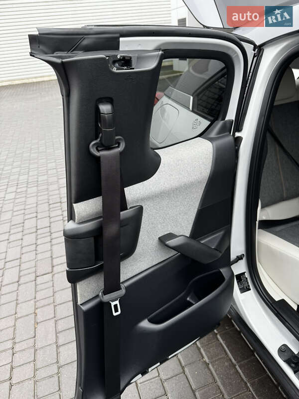 Внедорожник / Кроссовер Mazda MX-30 2021 в Одессе