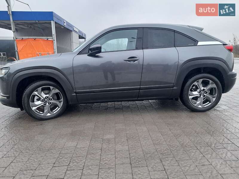 Позашляховик / Кросовер Mazda MX-30 2020 в Тлумачі