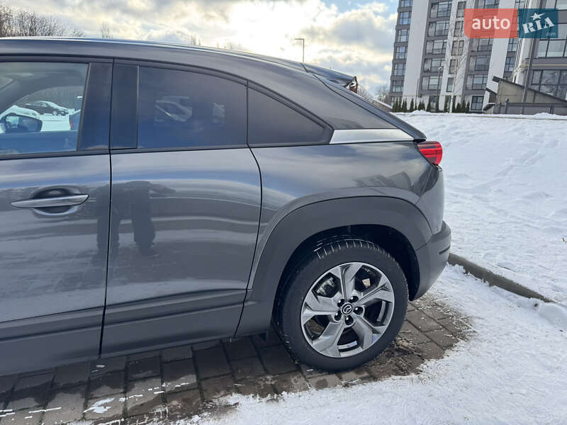 Позашляховик / Кросовер Mazda MX-30 2020 в Луцьку