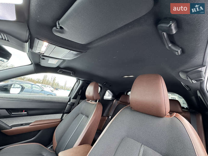 Позашляховик / Кросовер Mazda MX-30 2020 в Луцьку