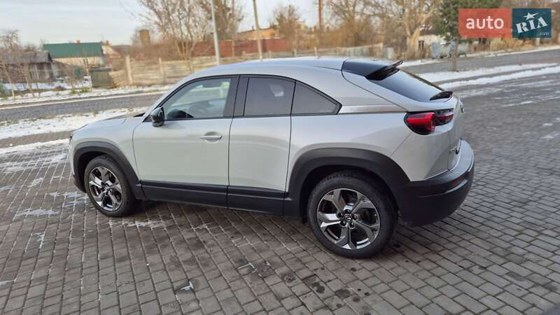 Внедорожник / Кроссовер Mazda MX-30 2020 в Владимире