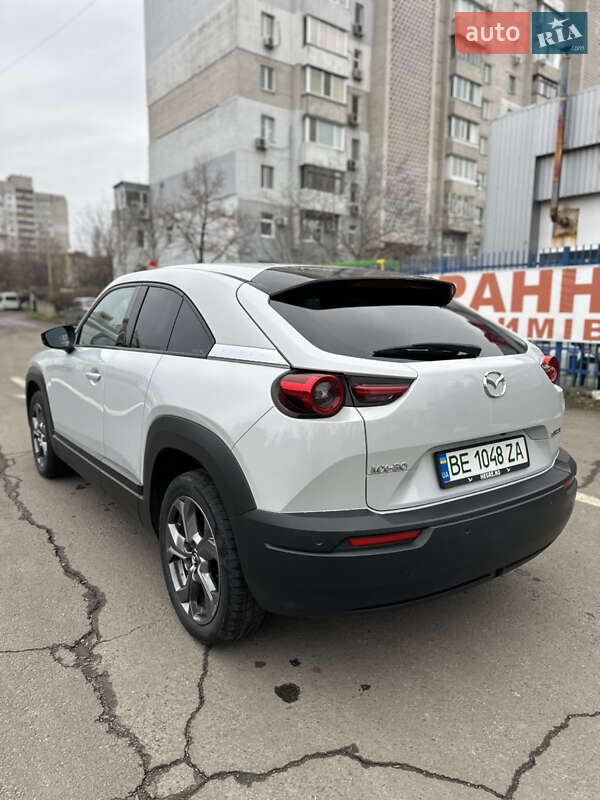 Внедорожник / Кроссовер Mazda MX-30 2020 в Николаеве