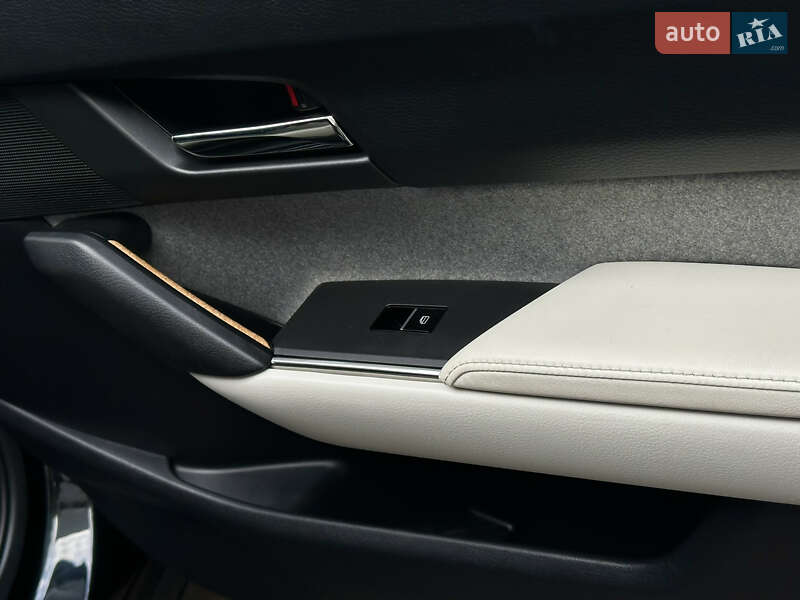 Внедорожник / Кроссовер Mazda MX-30 2021 в Ивано-Франковске