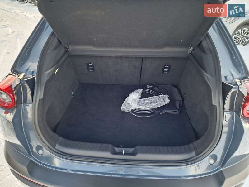 Внедорожник / Кроссовер Mazda MX-30 2020 в Виннице