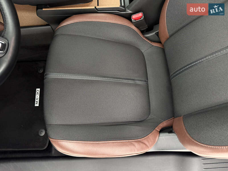 Внедорожник / Кроссовер Mazda MX-30 2020 в Виннице
