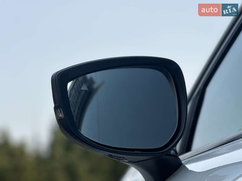 Внедорожник / Кроссовер Mazda MX-30 2022 в Киеве