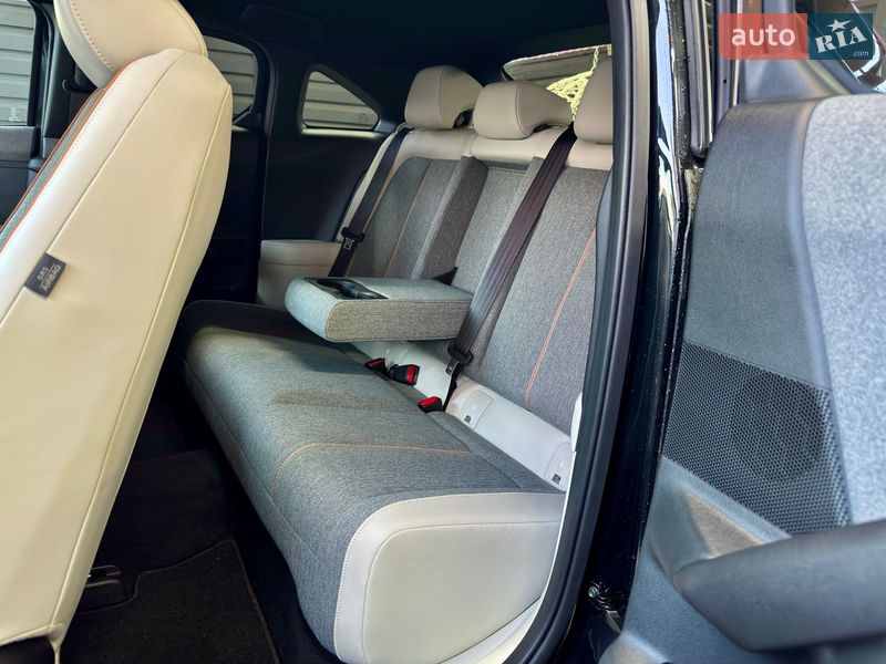 Внедорожник / Кроссовер Mazda MX-30 2021 в Дрогобыче