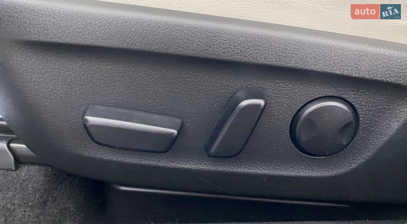 Внедорожник / Кроссовер Mazda MX-30 2020 в Львове