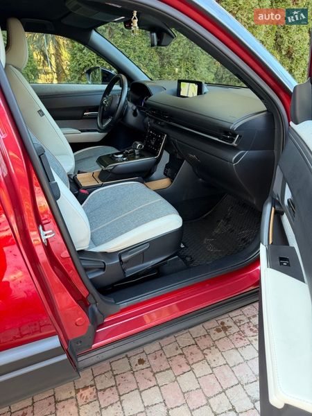 Внедорожник / Кроссовер Mazda MX-30 2021 в Киеве