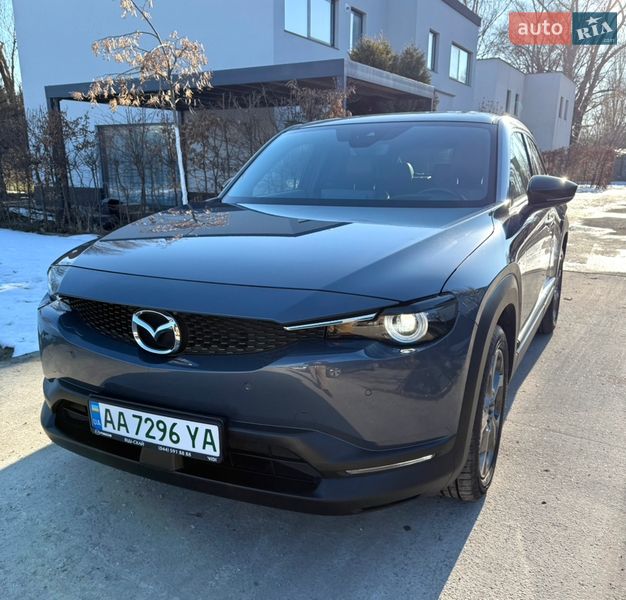 Внедорожник / Кроссовер Mazda MX-30 2021 в Киеве