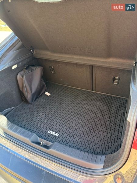 Внедорожник / Кроссовер Mazda MX-30 2021 в Киеве