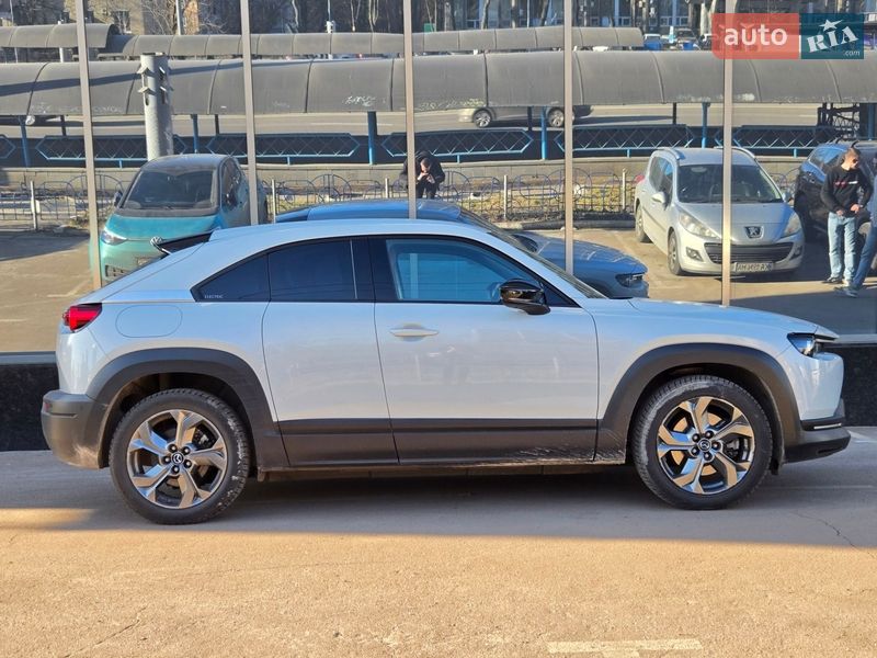 Позашляховик / Кросовер Mazda MX-30 2020 в Києві