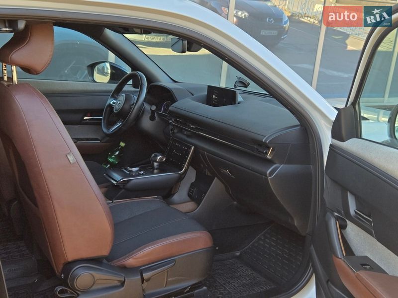Позашляховик / Кросовер Mazda MX-30 2020 в Києві