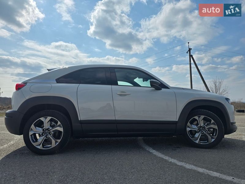 Внедорожник / Кроссовер Mazda MX-30 2020 в Виннице