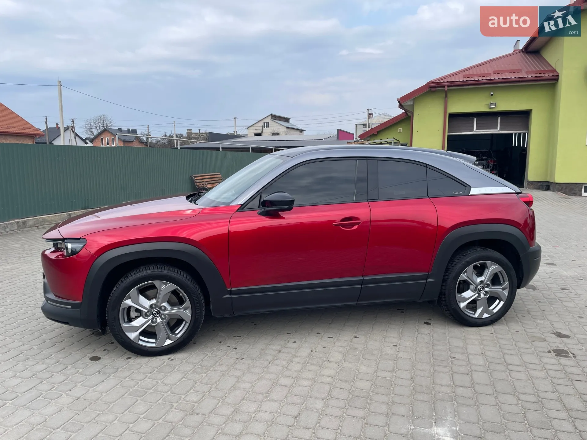 Mazda MX-30 2020 VIN JMZDR1WBJ00102345 фото оголошення 4 з 5