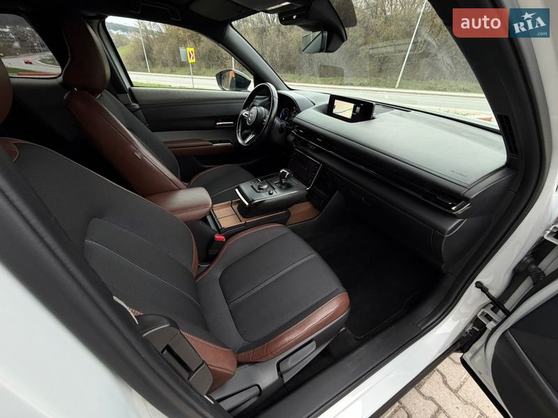 Внедорожник / Кроссовер Mazda MX-30 2020 в Тернополе