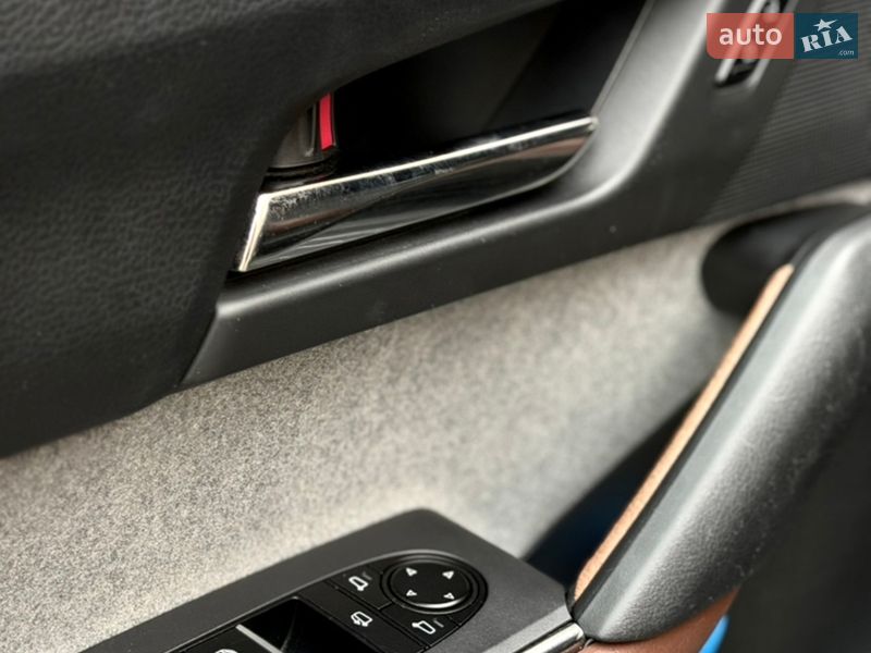 Позашляховик / Кросовер Mazda MX-30 2020 в Ужгороді