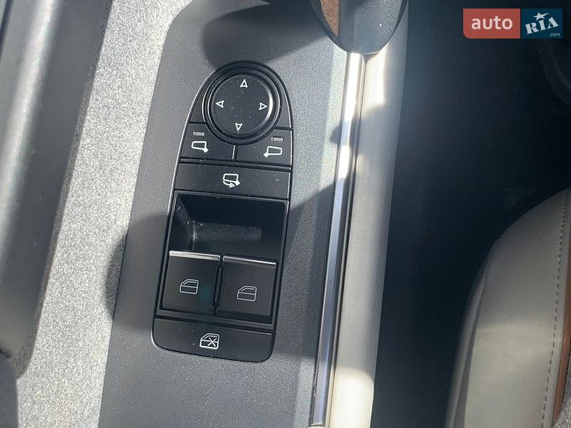 Внедорожник / Кроссовер Mazda MX-30 2020 в Трускавце