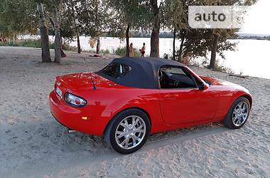 Кабриолет Mazda MX-5 2006 в Харькове