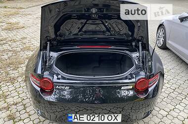 Родстер Mazda MX-5 2017 в 