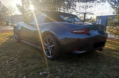 Родстер Mazda MX-5 2015 в 