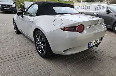 Родстер Mazda MX-5 2015 в 