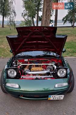 Родстер Mazda MX-5 1994 в 