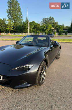 Родстер Mazda MX-5 2018 в 