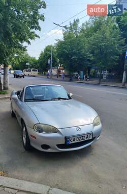 Родстер Mazda MX-5 2001 в 