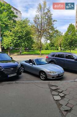 Родстер Mazda MX-5 2001 в 