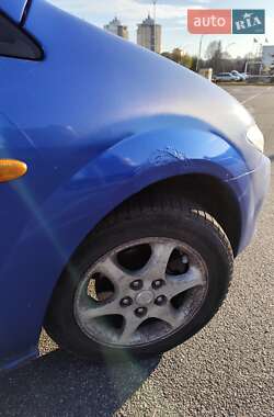 Минивэн Mazda Premacy 2002 в 