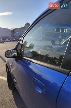 Минивэн Mazda Premacy 2002 в 