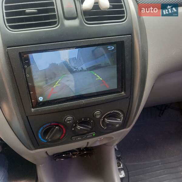 Минивэн Mazda Premacy 2003 в Вишневом