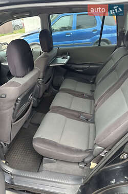 Минивэн Mazda Premacy 2003 в 