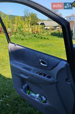 Минивэн Mazda Premacy 2000 в 