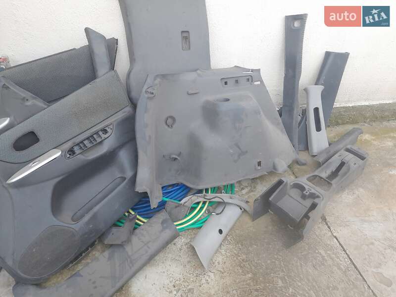 Мінівен Mazda Premacy 2003 в Ізмаїлі фото 13 Мінівен Mazda Premacy 2003 в Ізмаїлі