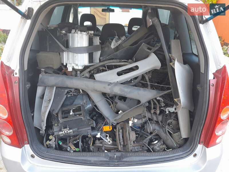 Мінівен Mazda Premacy 2003 в Ізмаїлі фото 14 Мінівен Mazda Premacy 2003 в Ізмаїлі