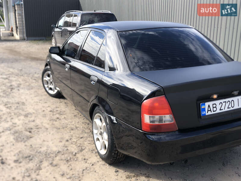 Седан Mazda Protege 2000 в Вінниці