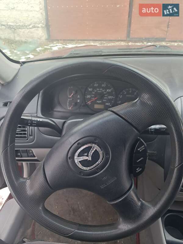 Седан Mazda Protege 2002 в Черновцах