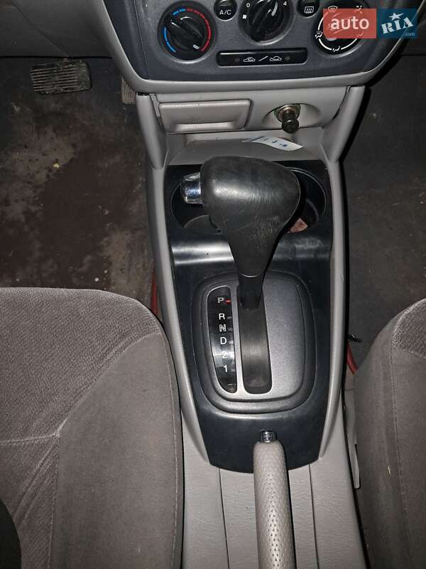 Седан Mazda Protege 2002 в Черновцах