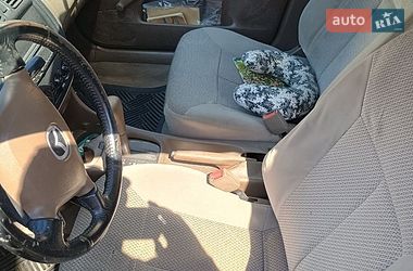 Седан Mazda Protege 2000 в Хмельницком