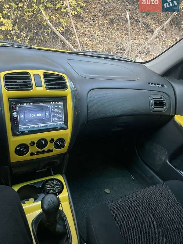 Седан Mazda Protege 2003 в Запоріжжі