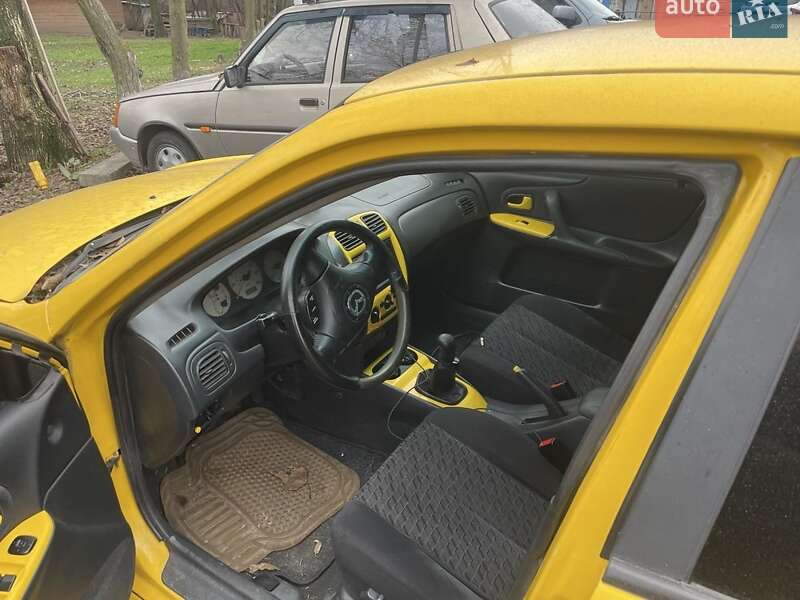Седан Mazda Protege 2003 в Запоріжжі