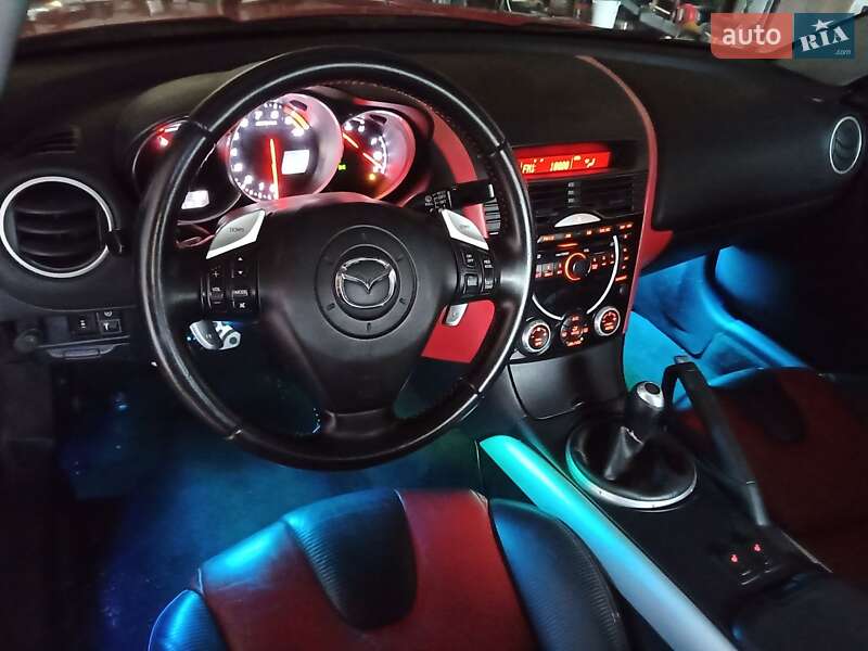 Купе Mazda RX-8 2004 в Воловцю