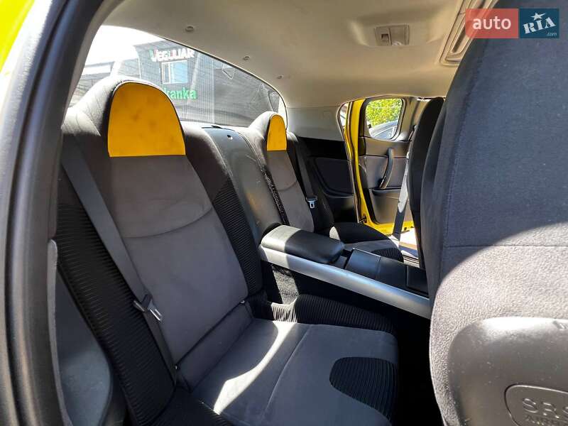 Купе Mazda RX-8 2004 в Києві