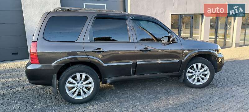 Внедорожник / Кроссовер Mazda Tribute 2005 в Хмельницком