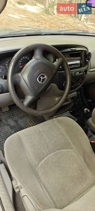 Позашляховик / Кросовер Mazda Tribute 2001 в Житомирі
