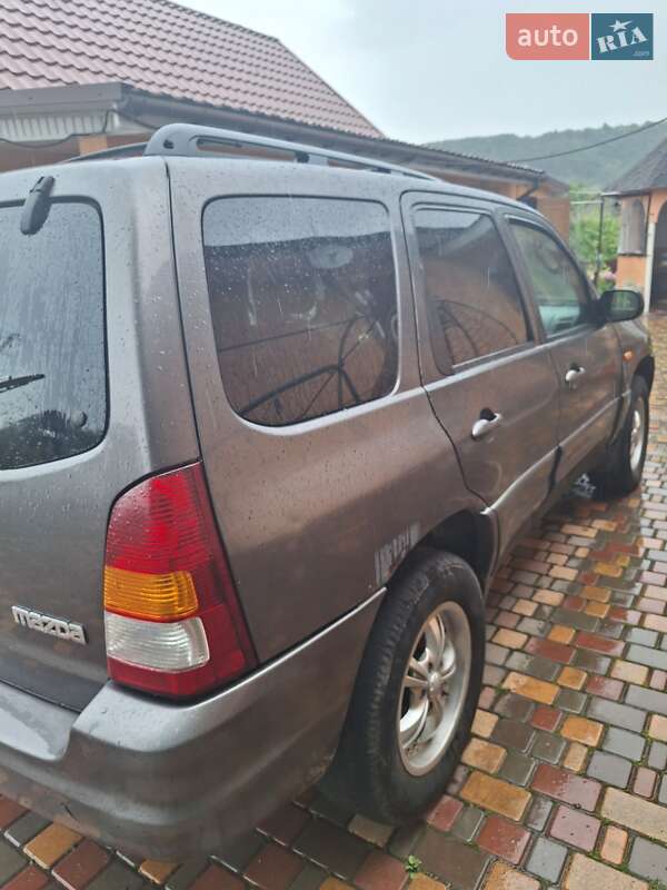 Позашляховик / Кросовер Mazda Tribute 2002 в Чернівцях