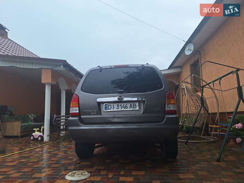 Внедорожник / Кроссовер Mazda Tribute 2002 в Черновцах
