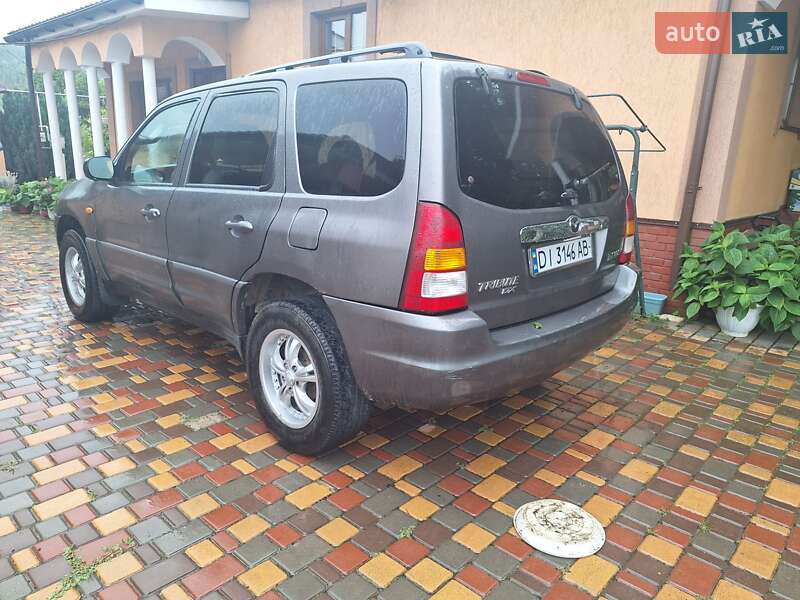Внедорожник / Кроссовер Mazda Tribute 2002 в Черновцах